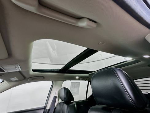 Used 2025 Honda Pilot Touring image 25