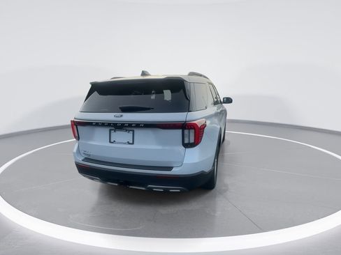 New 2026 Ford Explorer Active RWD image 8