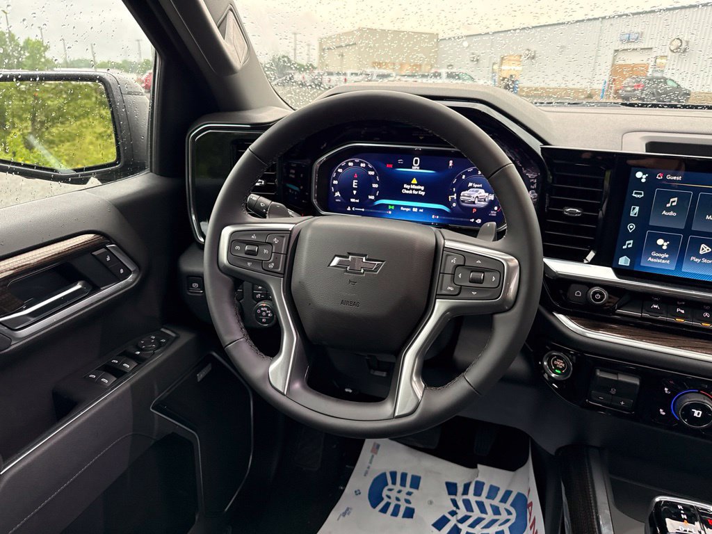 New 2026 Chevrolet Silverado 1500 RST w/ Dark Appearance Package AWD/4WD image 13
