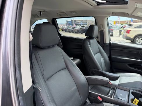 Used 2025 Honda Odyssey EX-L image 21