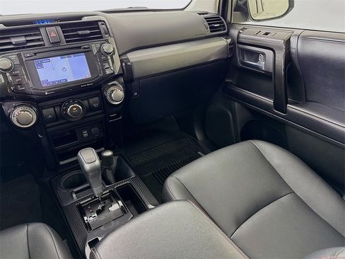 Used 2018 Toyota 4Runner TRD Off-Road Premium image 25