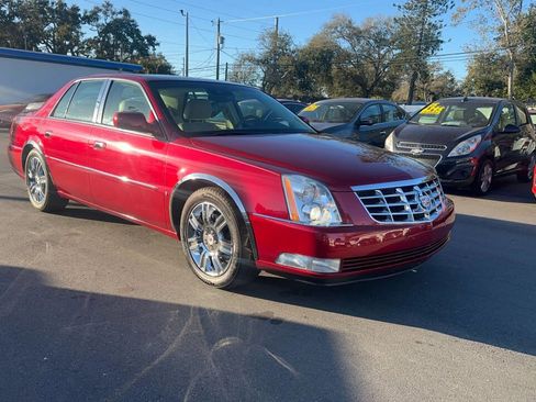 Used 2008 Cadillac DTS Performance w/ Platinum Edition image 1