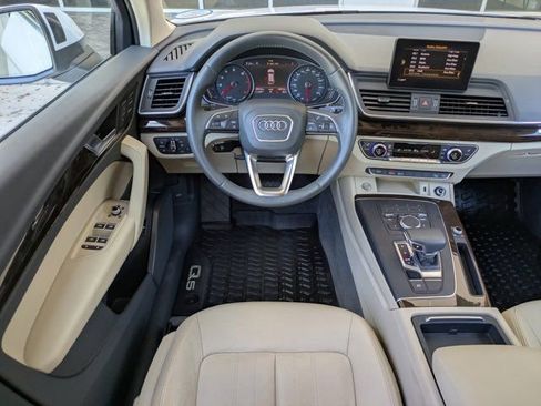 Used 2019 Audi Q5 2.0T Premium w/ Convenience Package AWD/4WD image 17