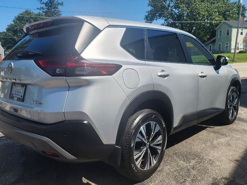 Used 2023 Nissan Rogue SV AWD/4WD image 5