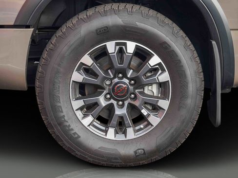 Used 2024 Nissan Titan PRO-4X w/ Pro-4x Utility Package image 16