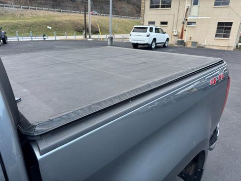 Used 2019 Chevrolet Colorado LT w/ LT Convenience Package image 17