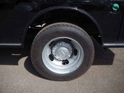 New 2026 RAM 5500 Tradesman w/ Chrome Appearance Group image 10