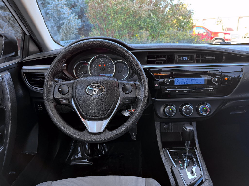 Used 2015 Toyota Corolla L FWD image 24