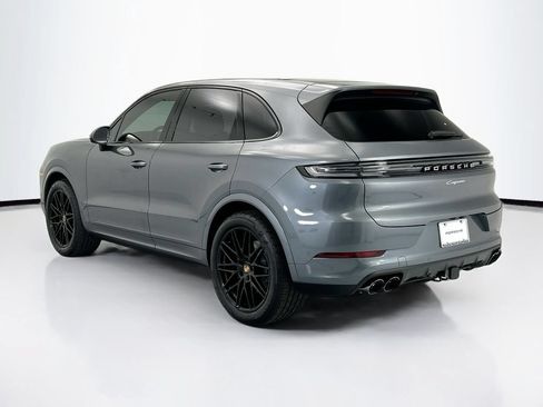 Used 2026 Porsche Cayenne AWD/4WD image 3