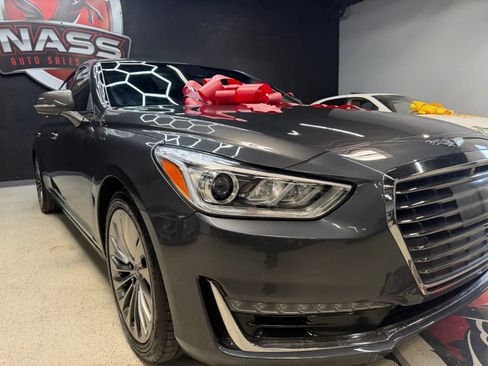 Used 2018 Genesis G90 3.3T Premium RWD image 5