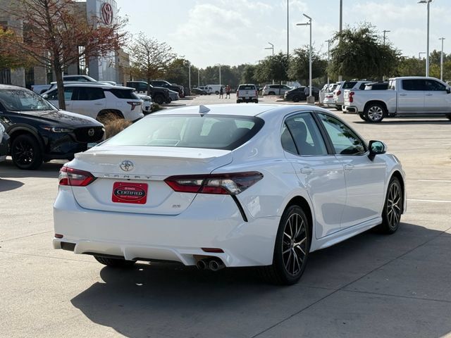 Used 2023 Toyota Camry SE FWD image 5