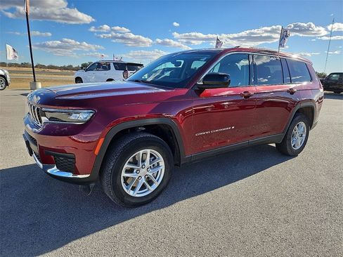 Certified 2024 Jeep Grand Cherokee L Laredo w/ Luxury Tech Group I image 2