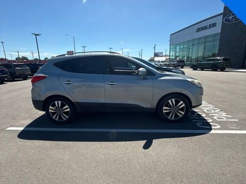 Used 2015 Hyundai Tucson Limited w/ Option Group 03 FWD image 4