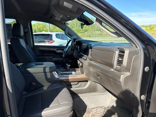 Used 2022 Chevrolet Silverado 1500 RST w/ Convenience Package II AWD/4WD image 10