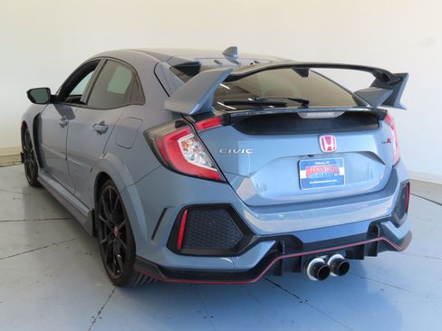 Used 2019 Honda Civic Type R image 6