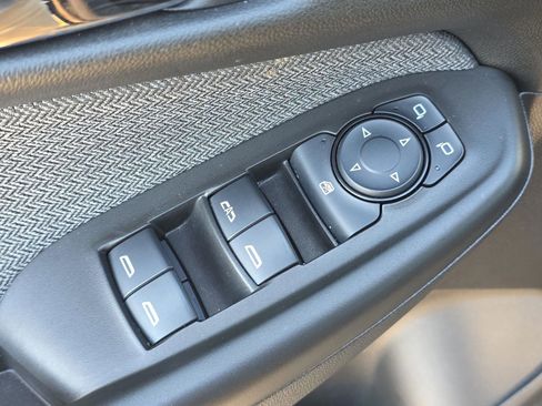 Used 2025 Chevrolet TrailBlazer LT image 16