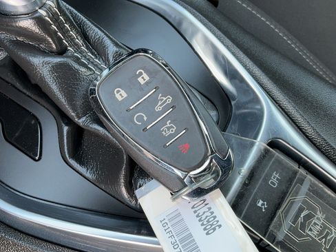 Used 2023 Chevrolet Camaro LT RWD image 24