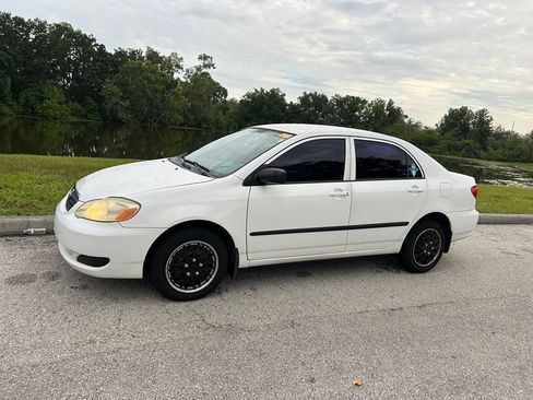 Used 2006 Toyota Corolla CE FWD image 2