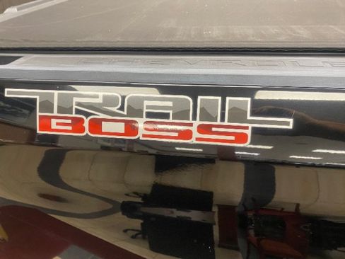 Used 2021 Chevrolet Silverado 1500 Custom Trail Boss AWD/4WD image 12