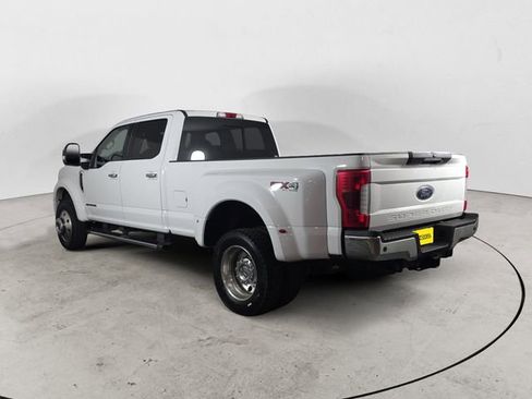 Used 2019 Ford F450 Lariat w/ Lariat Ultimate Package AWD/4WD image 3