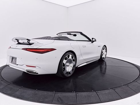 Used 2026 Mercedes-Benz Maybach SL 680 image 25