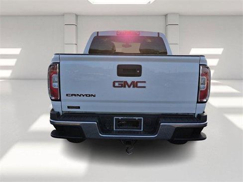 Used 2015 GMC Canyon SLE image 4