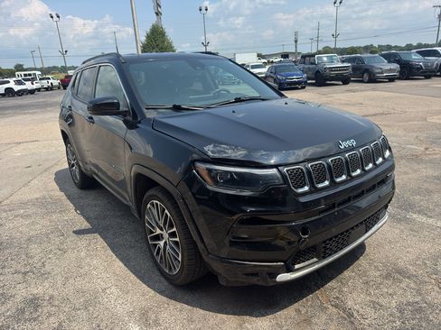Used 2023 Jeep Compass Limited w/ Elite Group AWD/4WD image 3