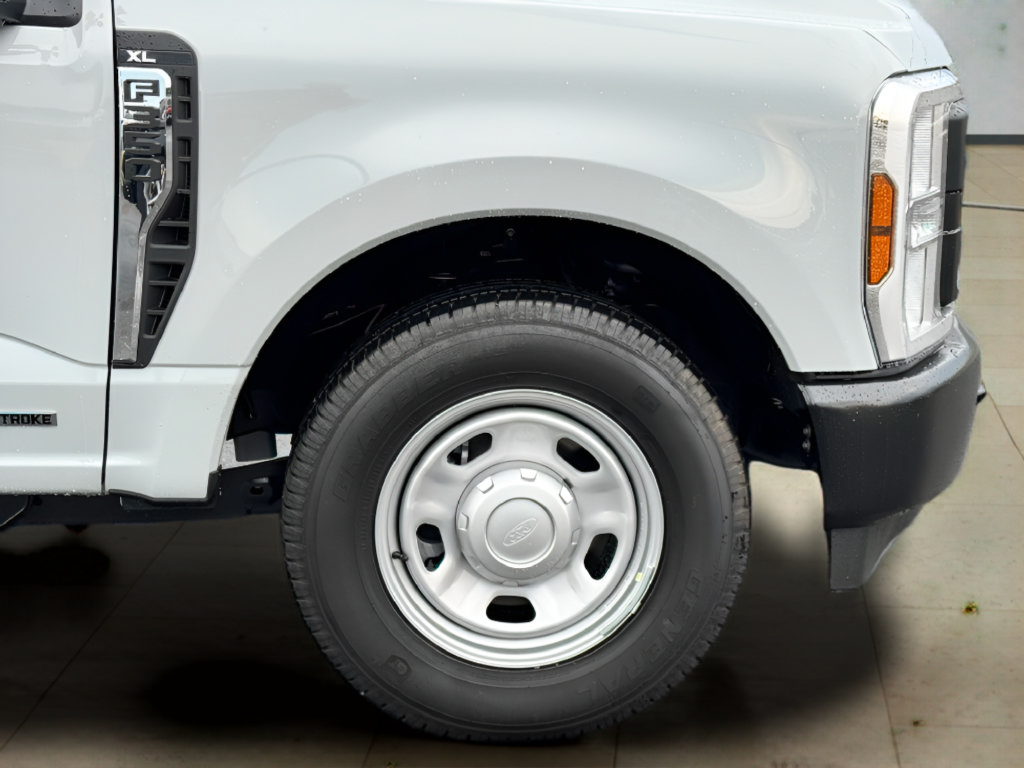 Used 2025 Ford F350 XL w/ 360-Degree Camera Package RWD image 35