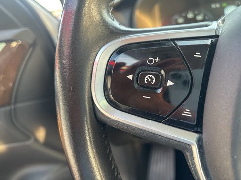 Used 2016 Volvo XC90 T6 Momentum image 33