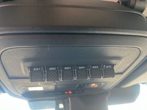 Used 2025 Ford Bronco Badlands AWD/4WD image 33
