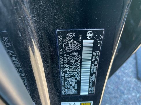 Used 2025 Toyota Prius LE image 28