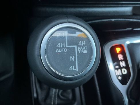 Used 2018 Jeep Wrangler Unlimited Sahara AWD/4WD image 24