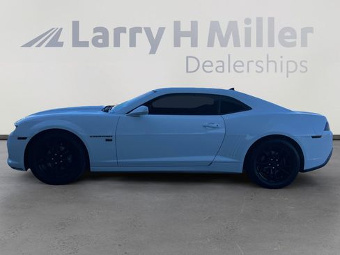 Used 2015 Chevrolet Camaro LT image 2