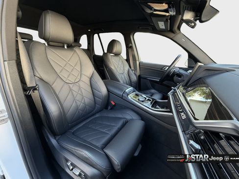 Used 2024 BMW X5 sDrive40i w/ Premium Package RWD image 16