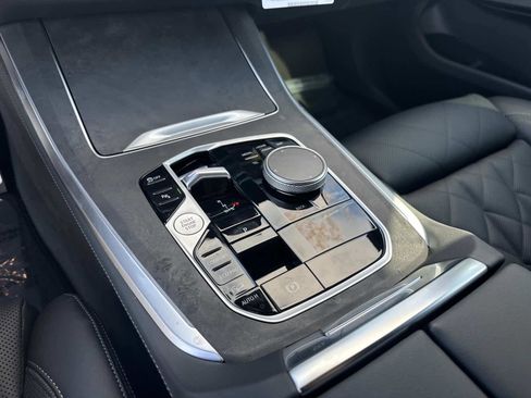 New 2026 BMW X5 M60i w/ Climate Comfort Package image 25