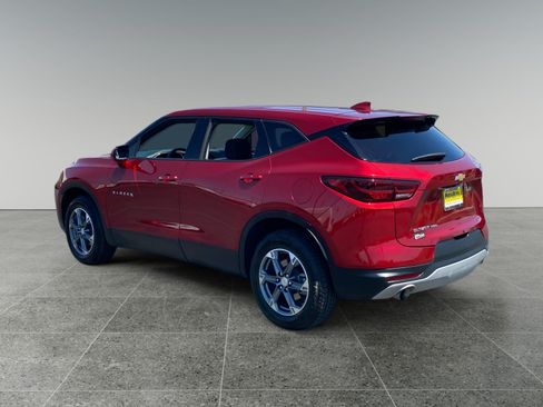 Used 2025 Chevrolet Blazer LT AWD/4WD image 3