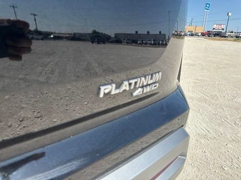 Used 2023 Nissan Pathfinder Platinum AWD/4WD image 8