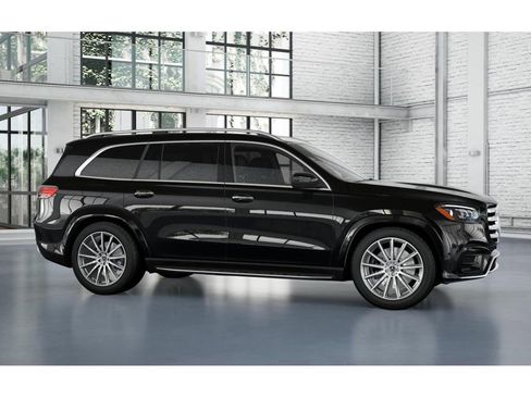 New 2026 Mercedes-Benz GLS 580 4MATIC image 14