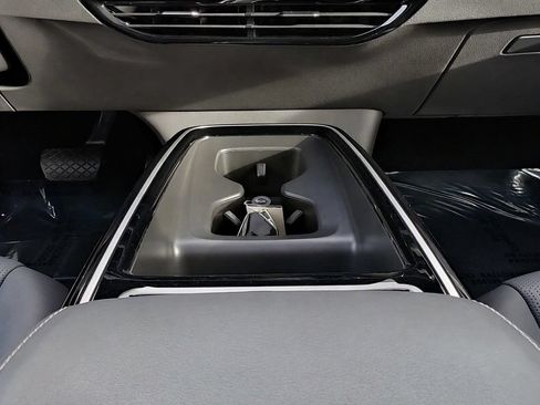 Certified 2023 Volkswagen ID.4 Pro S AWD/4WD image 21