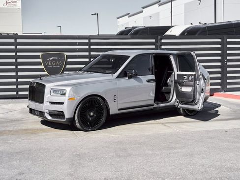 Used 2023 Rolls-Royce Cullinan AWD/4WD image 5