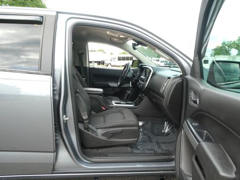 Used 2019 Chevrolet Colorado LT w/ LT Convenience Package AWD/4WD image 24