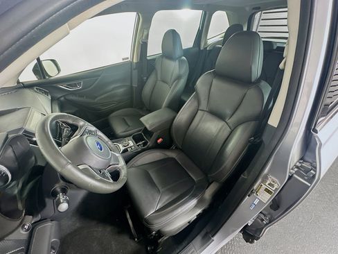 Used 2023 Subaru Forester Touring AWD/4WD image 13