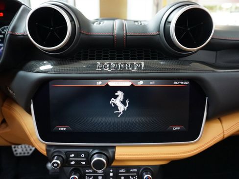 Used 2022 Ferrari Portofino M RWD image 14