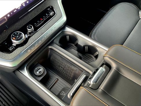 New 2025 Ford Expedition Tremor image 8