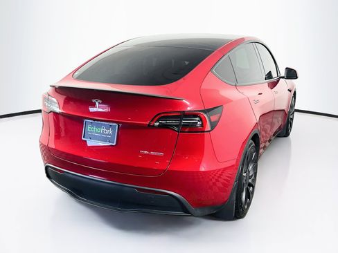 Used 2023 Tesla Model Y Performance AWD/4WD image 9