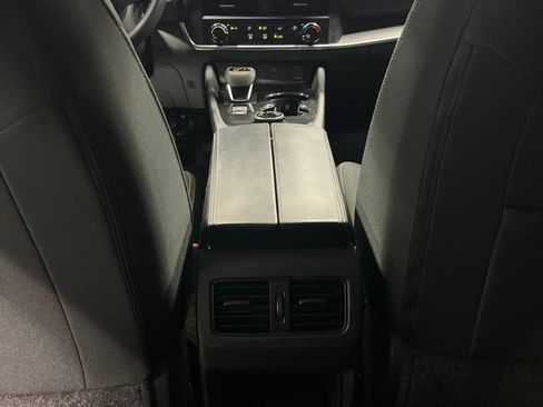 Used 2023 Nissan Rogue S AWD/4WD image 31