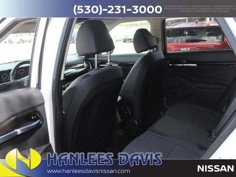 Used 2024 Kia Seltos S AWD/4WD image 14