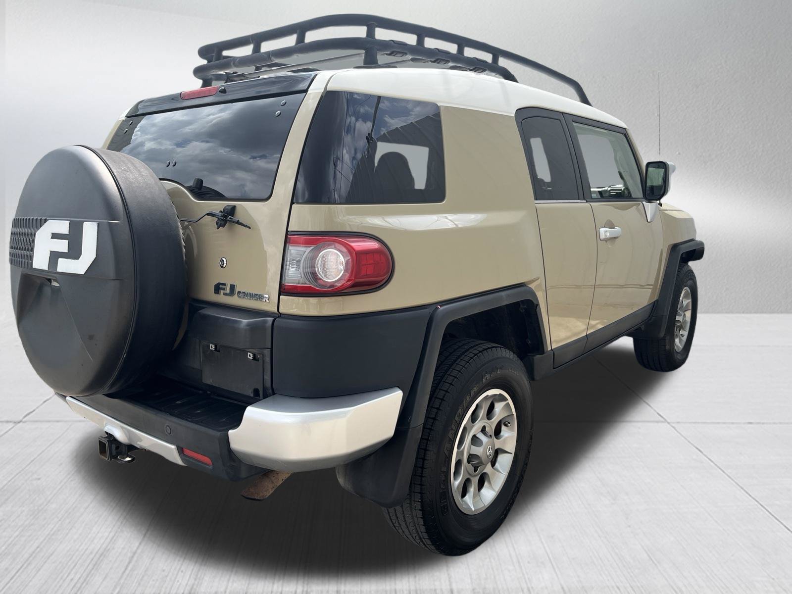 Used 2013 Toyota FJ Cruiser 4WD w/ Upgrade Pkg image 9