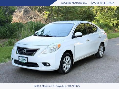 Used 2013 Nissan Versa FWD image 1