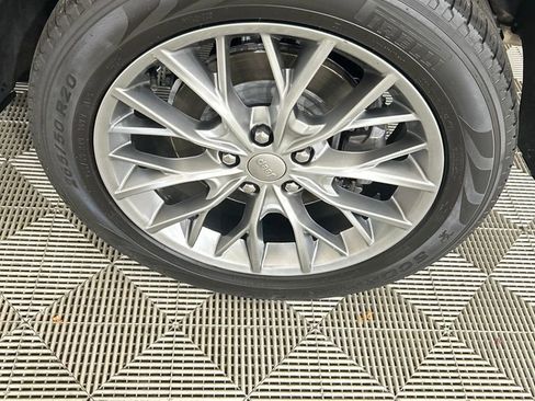 Used 2022 Jeep Grand Cherokee Summit w/ Luxury Tech Group V image 10